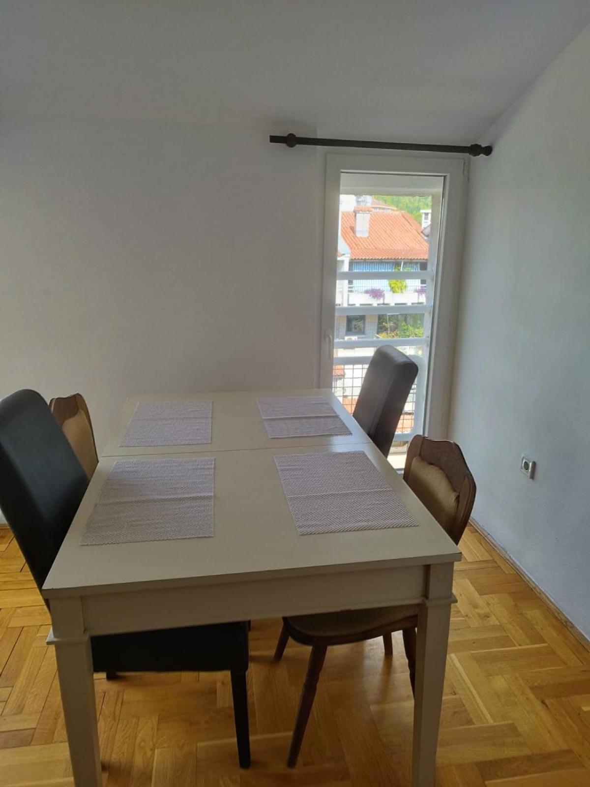 Apartman Senka 2 Appartement Podgorica Buitenkant foto
